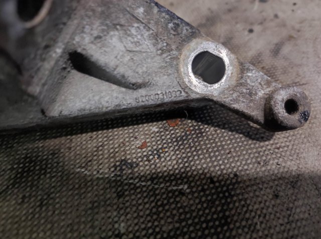 8200031832 RENAULT купить в Украина