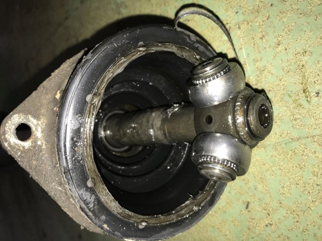 8200090175 RENAULT Полуось (привод) передняя левая купить в Житомир