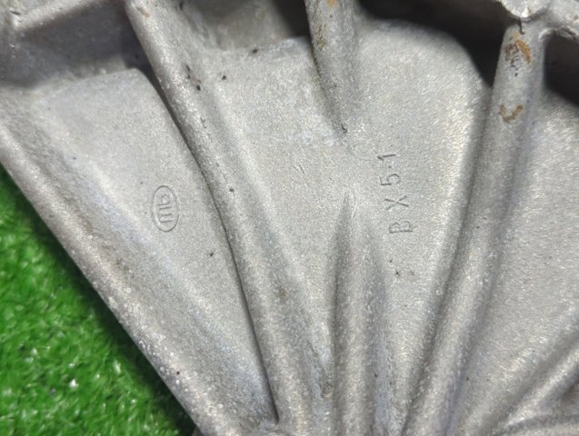 Кронштейн генератора 8200100148 RENAULT