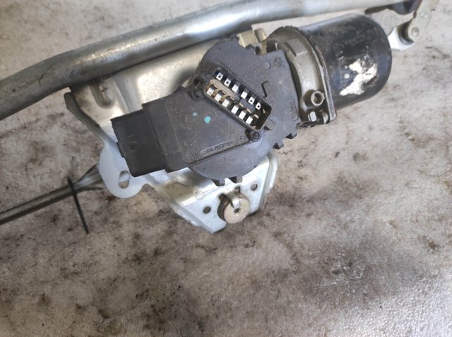 Трапеция щеток лобового стекла 8200122345 RENAULT