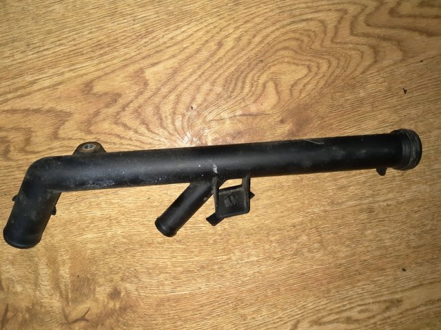 RENAULT 8200134513 Патрубок системы охлаждения в наличии Житомир