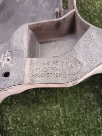 Рамка радиатора правая 8200137496 RENAULT