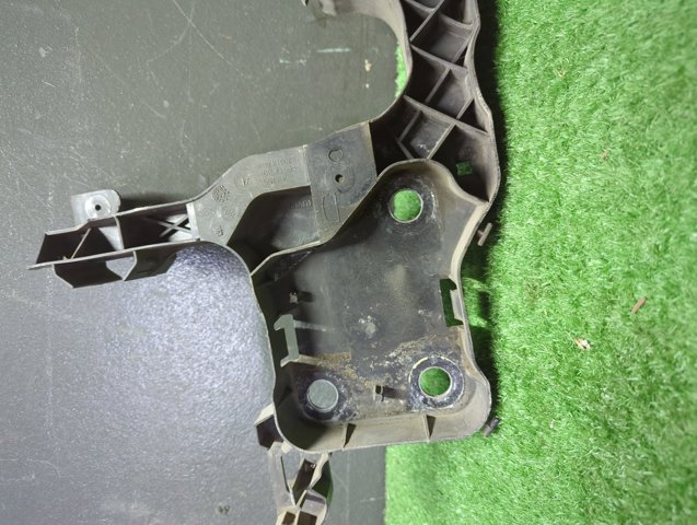 8200137496 RENAULT Суппорт радиатора правый (монтажная панель крепления фар) купить в Винница
