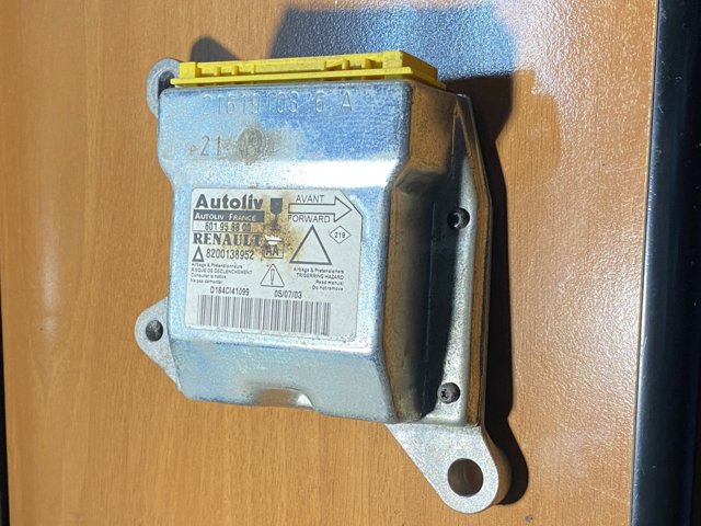 RENAULT 8200138952 Модуль-процессор управления подушкой безопасности (ЭБУ AIRBAG) в наличии Житомир