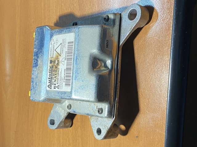 RENAULT 8200138952 Модуль-процессор управления подушкой безопасности (ЭБУ AIRBAG) в наличии Харьков