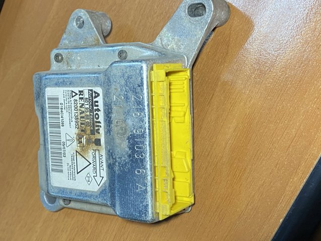 8200138952 Модуль-процессор управления подушкой безопасности (ЭБУ AIRBAG) купить Харьков