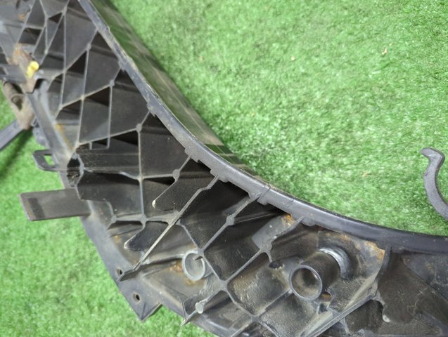 Рамка радиатора верхняя 8200140478 RENAULT