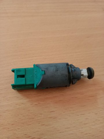 8200168240 RENAULT Датчик включения сцепления  купить в Днепр
