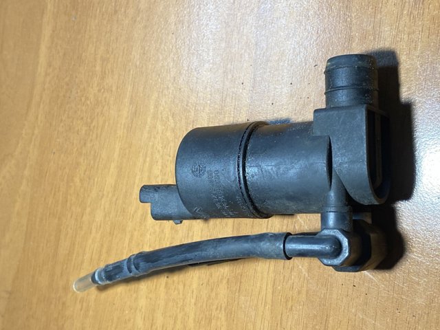 RENAULT 8200194414 Насос-мотор омывателя стекла переднего в наличии Украина