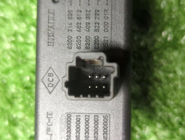 Кнопка включения аварийного сигнала 8200214896 RENAULT