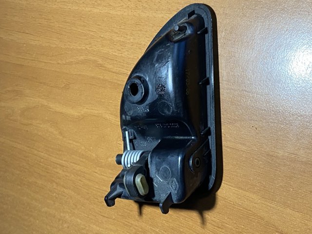 RENAULT 8200247803 Ручка двери передней внутренняя правая в наличии Житомир
