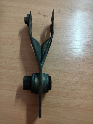8200250743 RENAULT Кронштейн подушки (опоры) двигателя правой купить в Черкассы