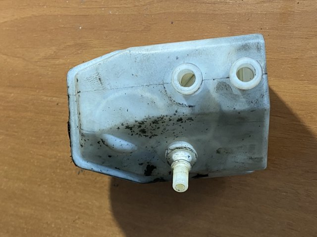 8200262441 RENAULT Бачок главного тормозного цилиндра (тормозной жидкости) купить в Львов