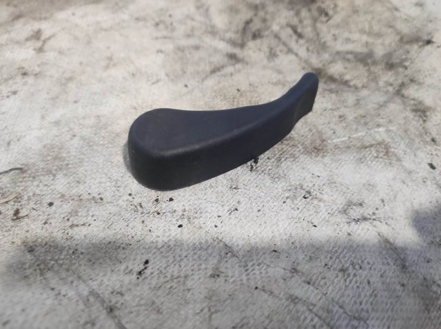 Ручка открывания капота 8200274233 RENAULT
