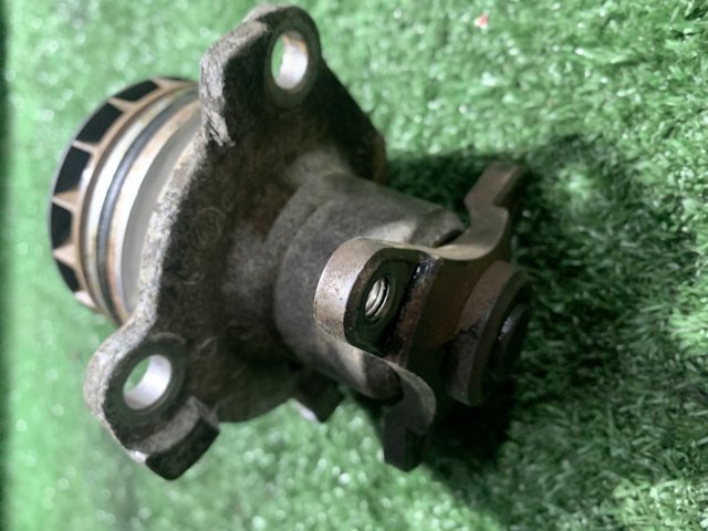 Помпа охлаждения 8200332040 RENAULT