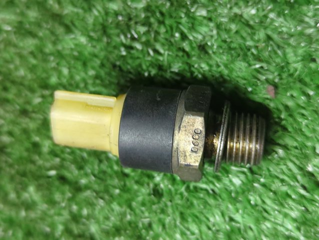 Датчик указателя давления масла 8200359627 RENAULT