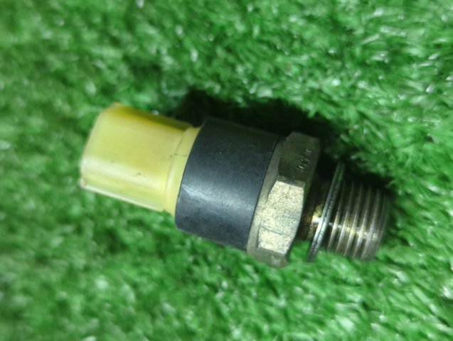 8200359627 RENAULT Датчик давления масла купить в Каменское