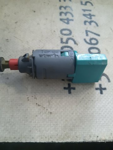 8200371582 RENAULT Датчик включения стопсигнала купить в Житомир