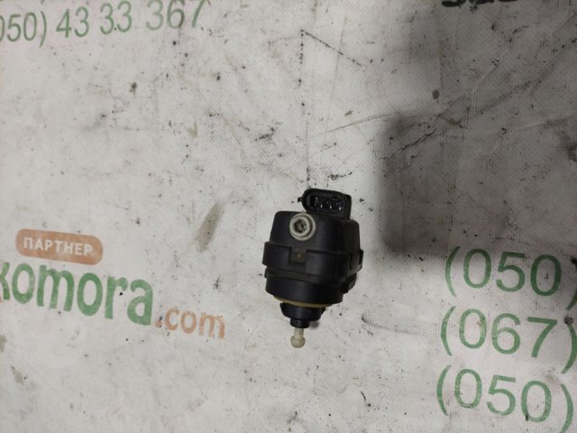 Корректор фары 8200402521 RENAULT
