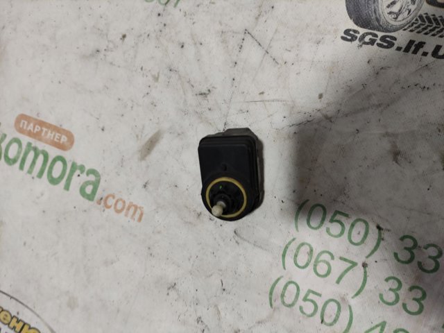 RENAULT 8200402521 Корректор фар в наличии Винница