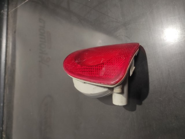 Фонарь противотуманный задний, правый 8200419908 RENAULT
