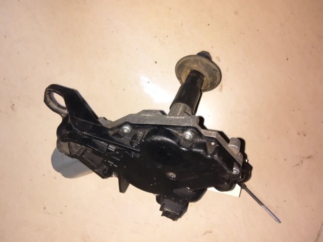 Моторчик заднего стеклоочистителя 8200431385 RENAULT