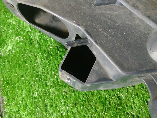 Правое крепление переднего бампера 8200479718 RENAULT