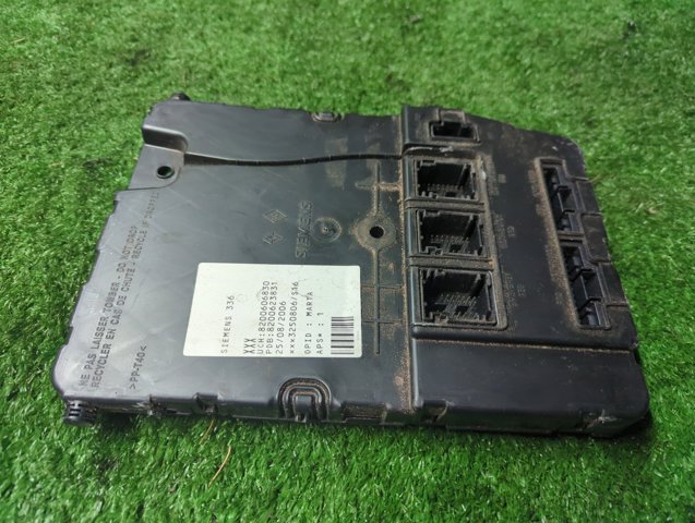 8200606830 RENAULT Блок предохранителей купить в Харьков