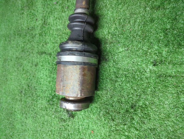 RENAULT 8200613827 Правая полуось в наличии Днепр
