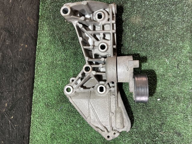 8200669494 RENAULT Кронштейн генератора купить в Павлоград