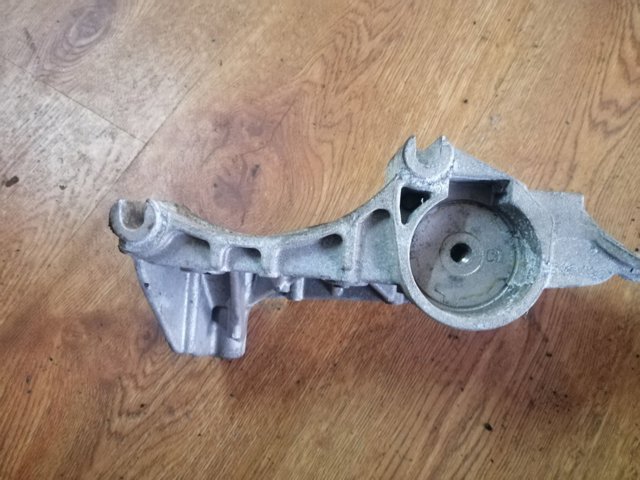 8200669495 RENAULT Кронштейн генератора купить в Житомир