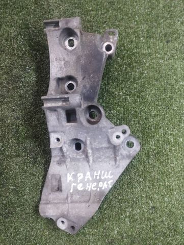Крепление генератора 8200695957 NISSAN