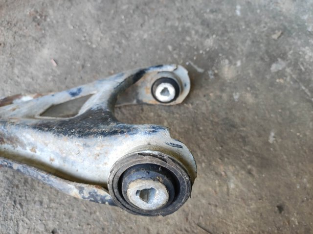 8200739494 RENAULT Рычаг передней подвески нижний левый купить в Украина