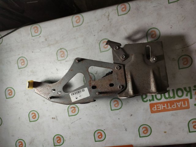 Ппривод тормозного крана 8200815696 RENAULT