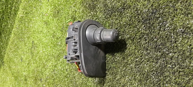 8201590638 RENAULT Левый подрулевой переключатель купить в Винница