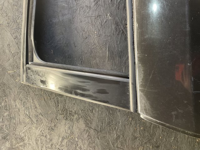 821130005R RENAULT купить в Ужгород