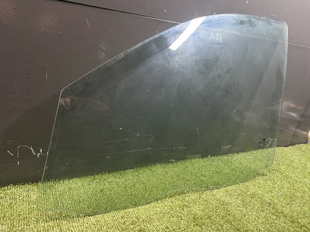 824112B000 HYUNDAI Стекло двери передней левой купить в Сумы