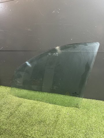 Стекла и уплотнители стекла ветрового правого/левого 824112B000 HYUNDAI