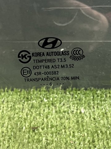 Стекло пассажирской двери 824212B000 HYUNDAI