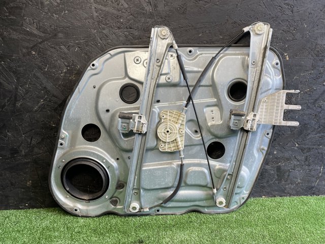 Механизм стеклоподъемника двери передней, правой 824701D220 HYUNDAI