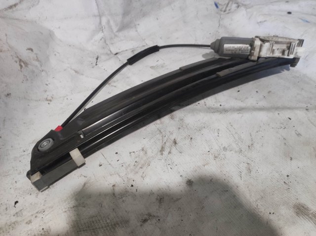  Механизм стеклоподъемника правой задней двери 8252430 BMW