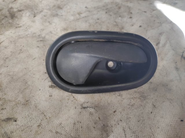 Ручка передней двери внутренняя, правая 826721919R RENAULT