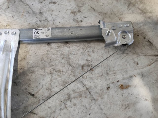 RENAULT 827217198R Механизм стеклоподъемника двери задней левой в наличии Ровно