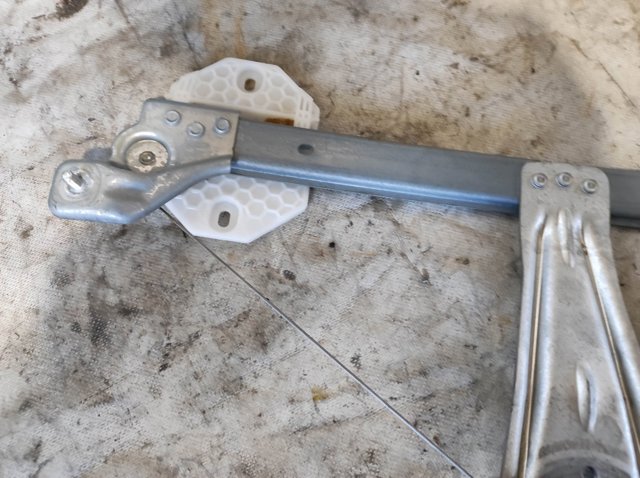 827217198R RENAULT Механизм стеклоподъемника двери задней левой купить в Ужгород