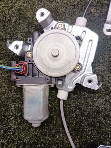 Стеклоподъемник левой задней двери 827218H300 NISSAN