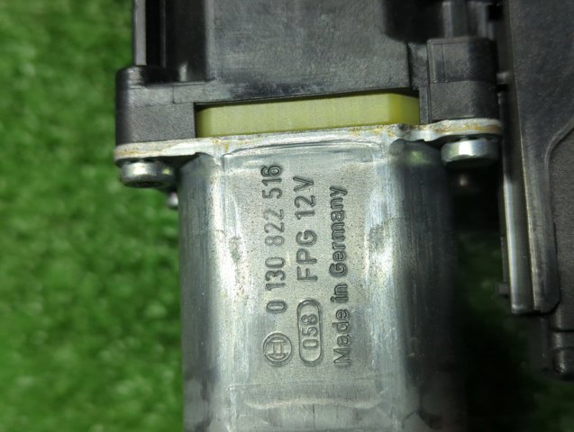 827300005R RENAULT Мотор стеклоподъемника двери задней правой купить в Полтава