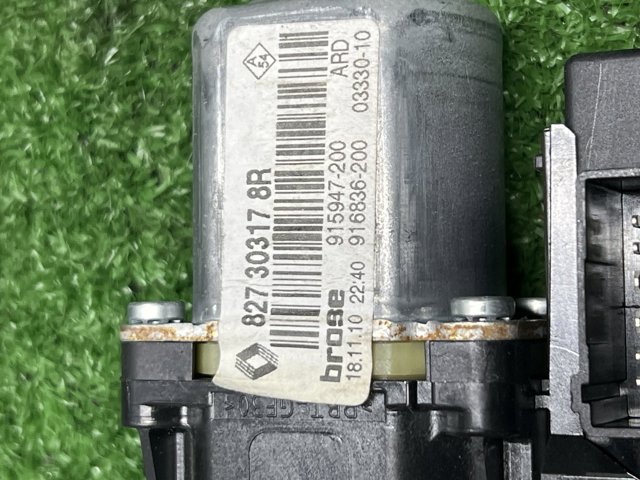 827303178R RENAULT Мотор стеклоподъемника двери задней правой купить в Николаев