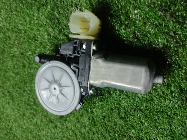 Моторчик стеклоподъемника двери задней, правой 82730JG00A NISSAN