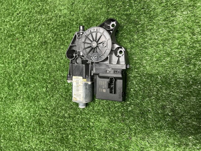 827310166R RENAULT Мотор стеклоподъемника двери задней левой купить в Винница