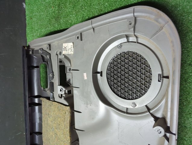 829008H801 NISSAN Обшивка (облицовка) внутренняя двери задней правой купить в Полтава